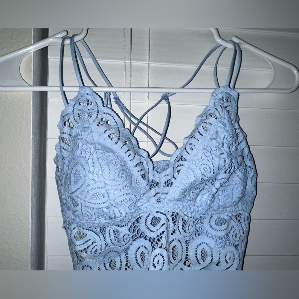 PINK Victoria's Secret Blue Lace Bralette Size Small